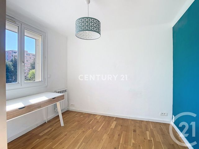 Appartement T3 à vendre - 3 pièces - 61.04 m2 - AUBAGNE - 13 - PROVENCE-ALPES-COTE-D-AZUR - Century 21 Agence Beaumond