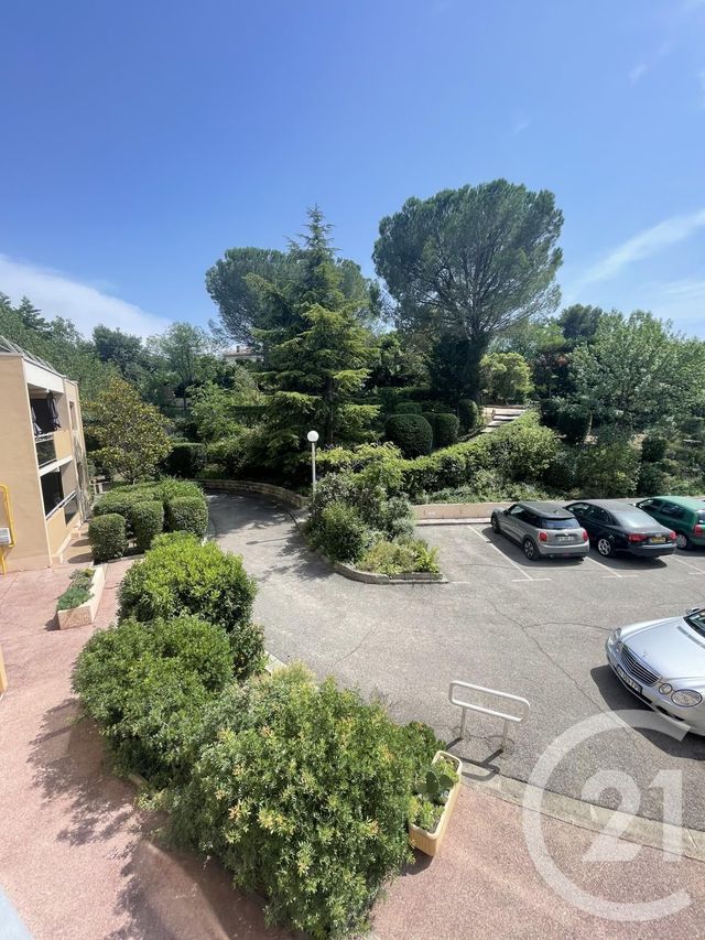 Appartement T3 à vendre - 3 pièces - 74.95 m2 - AUBAGNE - 13 - PROVENCE-ALPES-COTE-D-AZUR - Century 21 Agence Beaumond