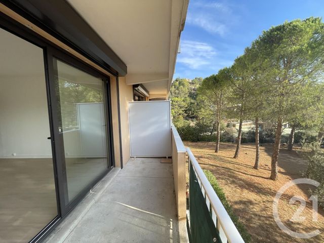 Appartement T1 à louer - 1 pièce - 26.0 m2 - CARNOUX EN PROVENCE - 13 - PROVENCE-ALPES-COTE-D-AZUR - Century 21 Agence Beaumond