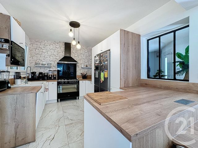 maison à vendre - 8 pièces - 206.62 m2 - AUBAGNE - 13 - PROVENCE-ALPES-COTE-D-AZUR - Century 21 Agence Beaumond