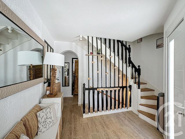 maison à vendre - 8 pièces - 206.62 m2 - AUBAGNE - 13 - PROVENCE-ALPES-COTE-D-AZUR - Century 21 Agence Beaumond