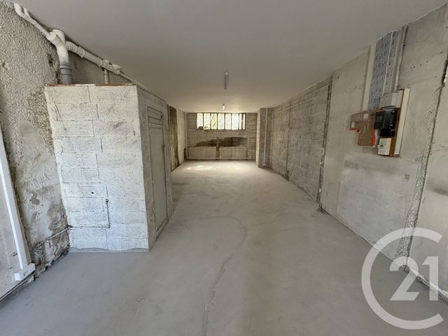 commerce à louer - 55.54 m2 - AUBAGNE - 13 - PROVENCE-ALPES-COTE-D-AZUR - Century 21 Agence Beaumond