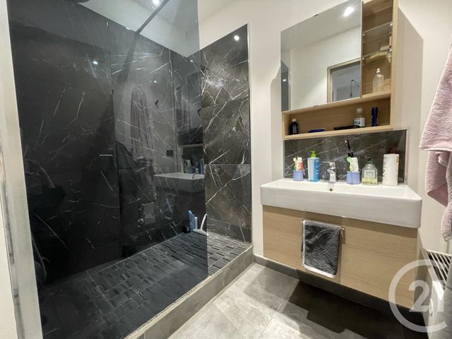 Appartement F4 à vendre - 4 pièces - 72.0 m2 - AUBAGNE - 13 - PROVENCE-ALPES-COTE-D-AZUR - Century 21 Agence Beaumond