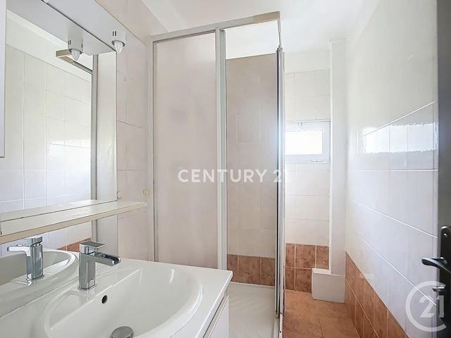 Afficher la photo en grand Appartement à vendre - 4 pièces - 71.46 m2 - AUBAGNE - 13 - PROVENCE-ALPES-COTE-D-AZUR - Century 21 Agence Beaumond