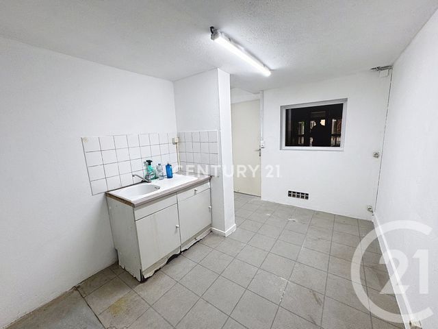 commerce à louer - 85.53 m2 - AUBAGNE - 13 - PROVENCE-ALPES-COTE-D-AZUR - Century 21 Agence Beaumond