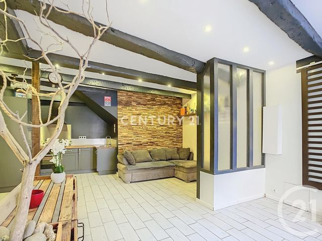 Appartement à vendre - 3 pièces - 33.75 m2 - CUGES LES PINS - 13 - PROVENCE-ALPES-COTE-D-AZUR - Century 21 Agence Beaumond