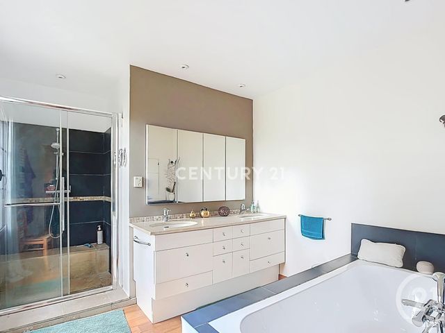 maison à vendre - 8 pièces - 248.0 m2 - AUBAGNE - 13 - PROVENCE-ALPES-COTE-D-AZUR - Century 21 Agence Beaumond