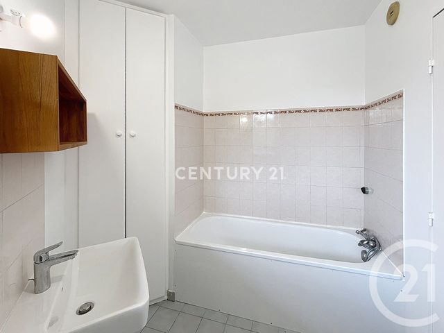 Appartement T1 à louer - 1 pièce - 38.85 m2 - AUBAGNE - 13 - PROVENCE-ALPES-COTE-D-AZUR - Century 21 Agence Beaumond