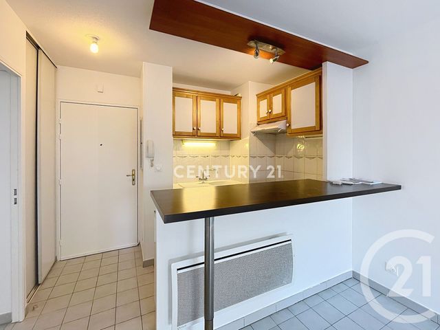 Appartement T1 à louer - 1 pièce - 38.85 m2 - AUBAGNE - 13 - PROVENCE-ALPES-COTE-D-AZUR - Century 21 Agence Beaumond