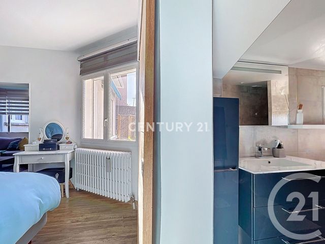 Appartement F3 à vendre - 4 pièces - 92.11 m2 - AUBAGNE - 13 - PROVENCE-ALPES-COTE-D-AZUR - Century 21 Agence Beaumond