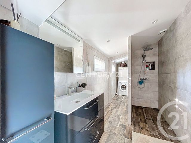 Appartement F3 à vendre - 4 pièces - 92.11 m2 - AUBAGNE - 13 - PROVENCE-ALPES-COTE-D-AZUR - Century 21 Agence Beaumond