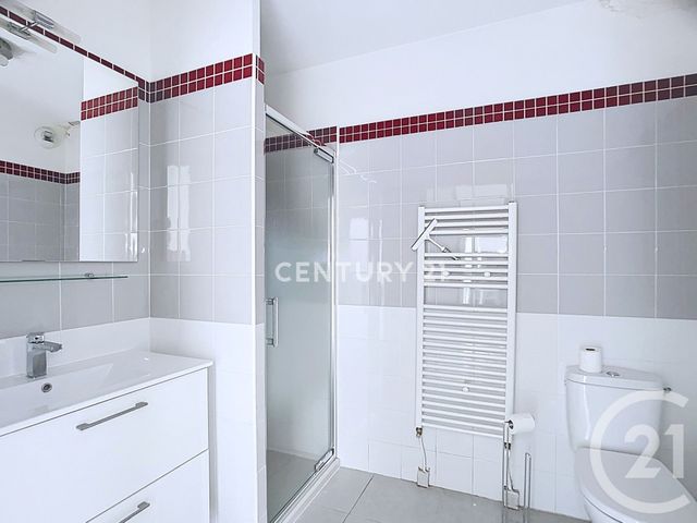 Afficher la photo en grand Appartement F2 à vendre - 2 pièces - 43.73 m2 - AUBAGNE - 13 - PROVENCE-ALPES-COTE-D-AZUR - Century 21 Agence Beaumond