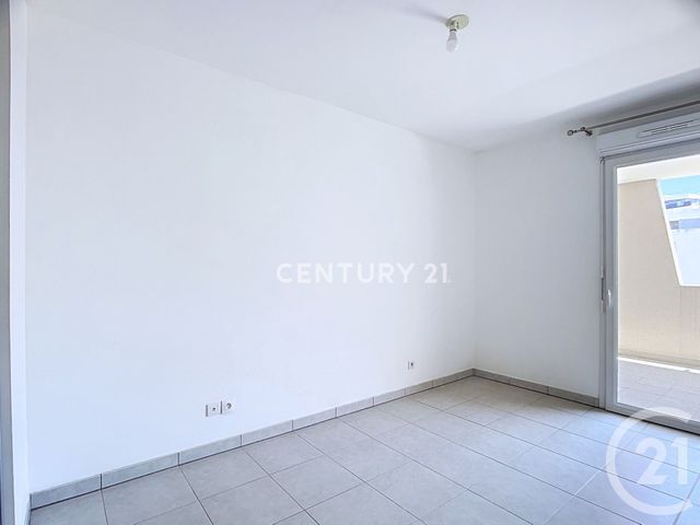 Afficher la photo en grand Appartement F2 à vendre - 2 pièces - 43.73 m2 - AUBAGNE - 13 - PROVENCE-ALPES-COTE-D-AZUR - Century 21 Agence Beaumond
