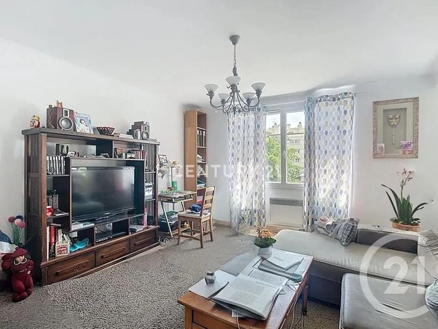 Appartement F3 à vendre - 4 pièces - 72.67 m2 - AUBAGNE - 13 - PROVENCE-ALPES-COTE-D-AZUR - Century 21 Agence Beaumond