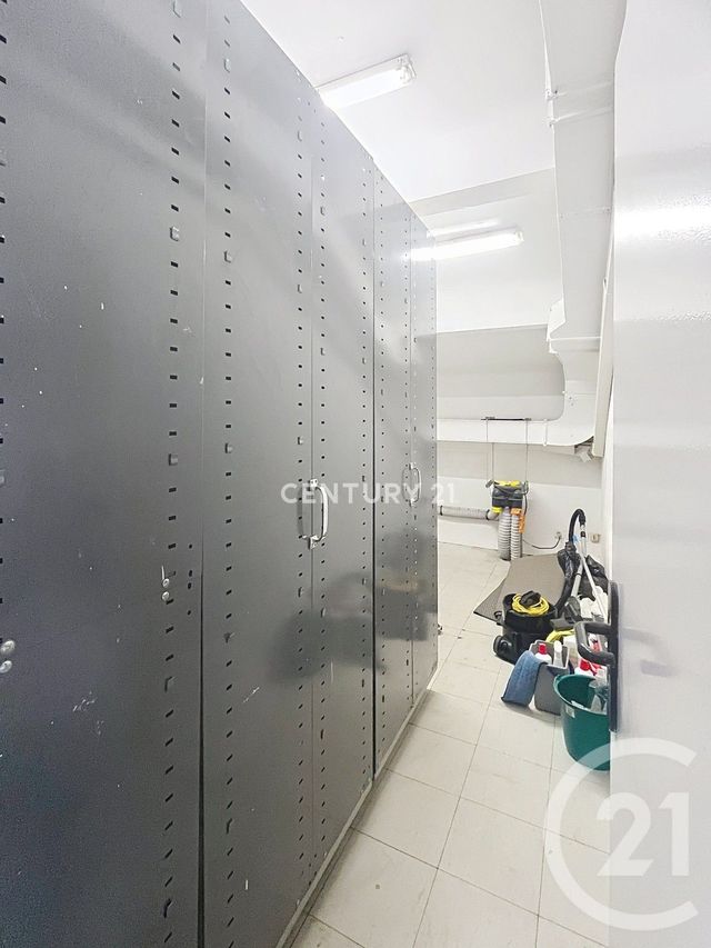 commerce à louer - 272.0 m2 - AUBAGNE - 13 - PROVENCE-ALPES-COTE-D-AZUR - Century 21 Agence Beaumond