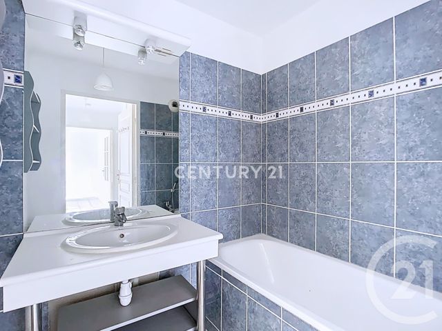 Appartement F2 à vendre - 2 pièces - 36.97 m2 - AUBAGNE - 13 - PROVENCE-ALPES-COTE-D-AZUR - Century 21 Agence Beaumond