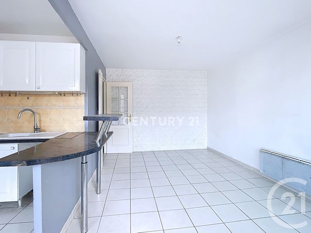 Appartement F2 à vendre - 2 pièces - 36.97 m2 - AUBAGNE - 13 - PROVENCE-ALPES-COTE-D-AZUR - Century 21 Agence Beaumond
