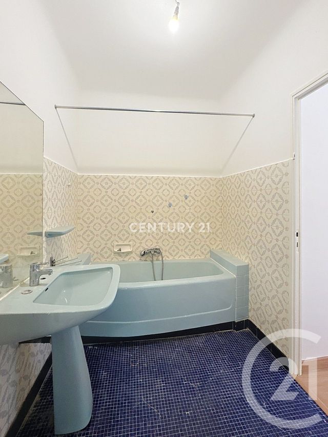 Appartement T4 à louer - 4 pièces - 90.82 m2 - AUBAGNE - 13 - PROVENCE-ALPES-COTE-D-AZUR - Century 21 Agence Beaumond