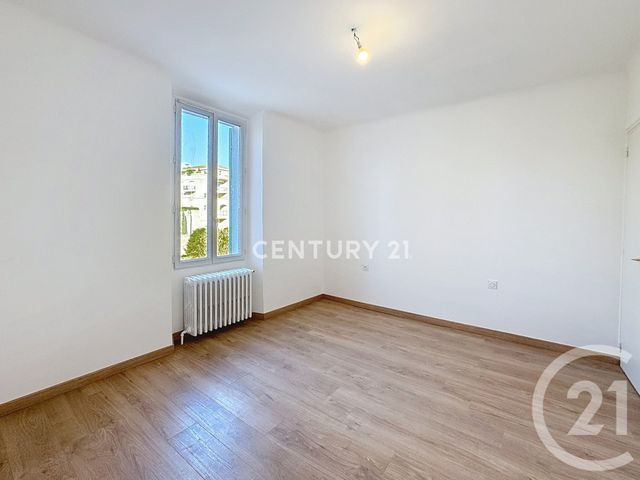 Appartement T4 à louer - 4 pièces - 90.82 m2 - AUBAGNE - 13 - PROVENCE-ALPES-COTE-D-AZUR - Century 21 Agence Beaumond