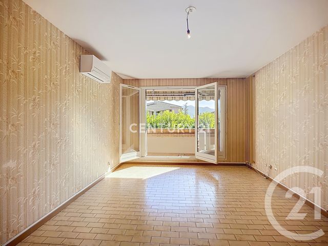 Appartement F3 à vendre - 3 pièces - 72.0 m2 - AUBAGNE - 13 - PROVENCE-ALPES-COTE-D-AZUR - Century 21 Agence Beaumond