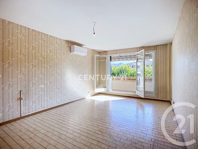 Appartement F3 à vendre - 3 pièces - 72.0 m2 - AUBAGNE - 13 - PROVENCE-ALPES-COTE-D-AZUR - Century 21 Agence Beaumond