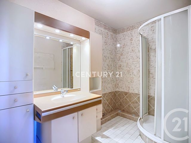 Appartement F3 à vendre - 3 pièces - 72.0 m2 - AUBAGNE - 13 - PROVENCE-ALPES-COTE-D-AZUR - Century 21 Agence Beaumond