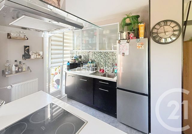 Appartement F3 à vendre - 4 pièces - 69.78 m2 - AUBAGNE - 13 - PROVENCE-ALPES-COTE-D-AZUR - Century 21 Agence Beaumond