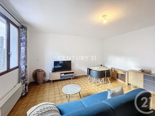 Appartement T2 à louer - 2 pièces - 62.7 m2 - AUBAGNE - 13 - PROVENCE-ALPES-COTE-D-AZUR - Century 21 Agence Beaumond