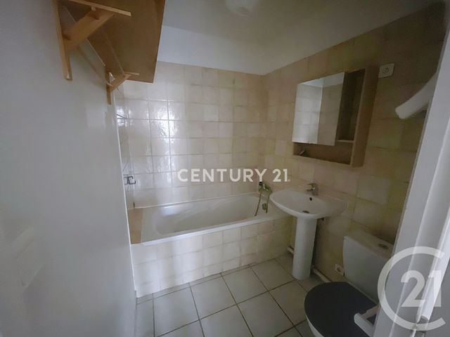 Appartement T2 à louer - 2 pièces - 35.77 m2 - AUBAGNE - 13 - PROVENCE-ALPES-COTE-D-AZUR - Century 21 Agence Beaumond