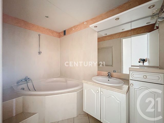 Appartement F4 à vendre - 4 pièces - 83.69 m2 - AUBAGNE - 13 - PROVENCE-ALPES-COTE-D-AZUR - Century 21 Agence Beaumond