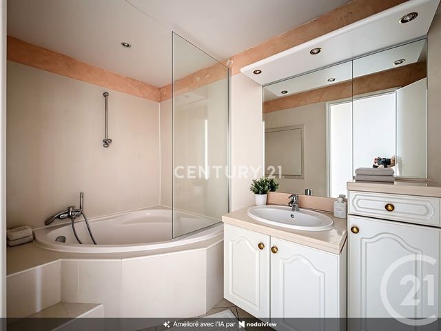 Appartement F4 à vendre - 4 pièces - 83.69 m2 - AUBAGNE - 13 - PROVENCE-ALPES-COTE-D-AZUR - Century 21 Agence Beaumond