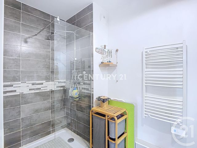 Appartement F3 à vendre - 3 pièces - 60.0 m2 - LA PENNE SUR HUVEAUNE - 13 - PROVENCE-ALPES-COTE-D-AZUR - Century 21 Agence Beaumond