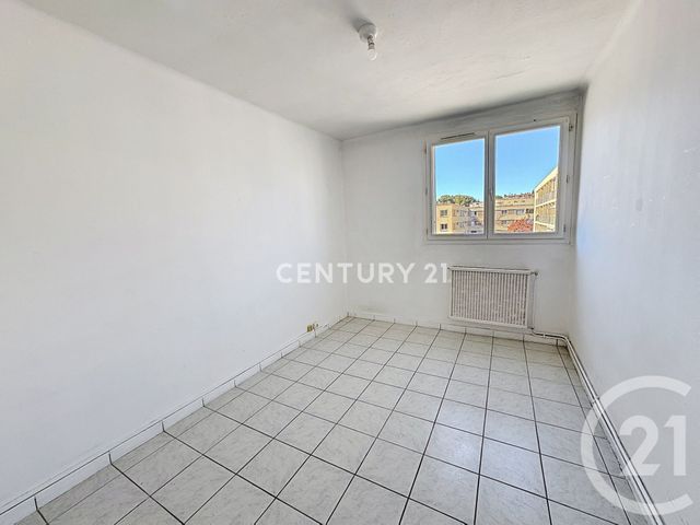 Appartement T3 à louer - 3 pièces - 59.32 m2 - CARNOUX EN PROVENCE - 13 - PROVENCE-ALPES-COTE-D-AZUR - Century 21 Agence Beaumond