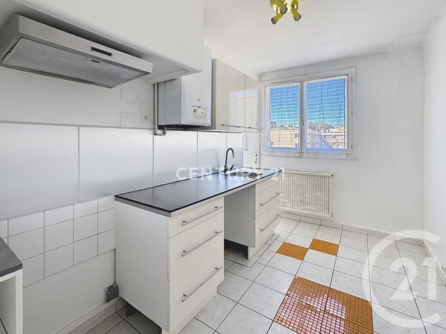 Appartement T3 à louer - 3 pièces - 59.32 m2 - CARNOUX EN PROVENCE - 13 - PROVENCE-ALPES-COTE-D-AZUR - Century 21 Agence Beaumond