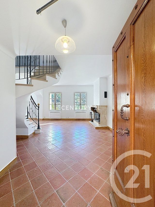 maison à louer - 4 pièces - 167.79 m2 - AUBAGNE - 13 - PROVENCE-ALPES-COTE-D-AZUR - Century 21 Agence Beaumond