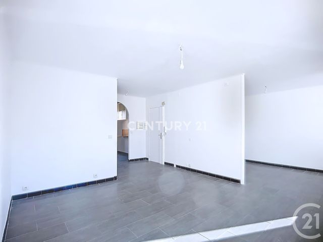 Appartement à vendre - 4 pièces - 72.0 m2 - AUBAGNE - 13 - PROVENCE-ALPES-COTE-D-AZUR - Century 21 Agence Beaumond