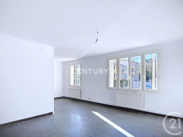 Appartement à vendre - 4 pièces - 72.0 m2 - AUBAGNE - 13 - PROVENCE-ALPES-COTE-D-AZUR - Century 21 Agence Beaumond