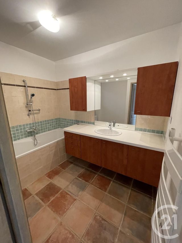 maison à louer - 4 pièces - 94.05 m2 - CUGES LES PINS - 13 - PROVENCE-ALPES-COTE-D-AZUR - Century 21 Agence Beaumond