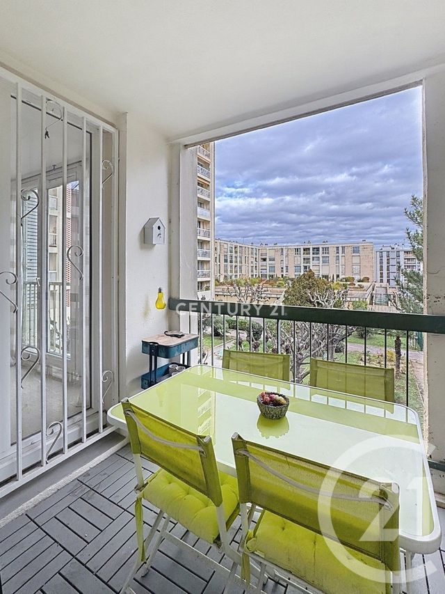 Appartement T3 à louer - 3 pièces - 65.65 m2 - AUBAGNE - 13 - PROVENCE-ALPES-COTE-D-AZUR - Century 21 Agence Beaumond