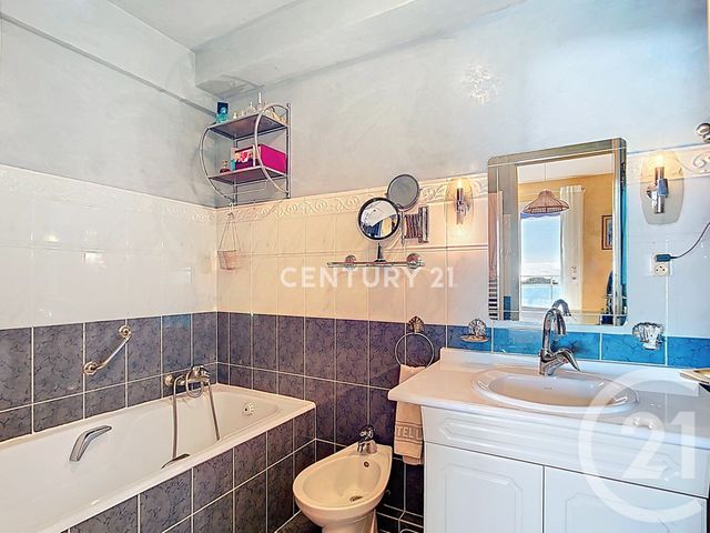 Appartement à vendre - 4 pièces - 85.0 m2 - CASSIS - 13 - PROVENCE-ALPES-COTE-D-AZUR - Century 21 Agence Beaumond