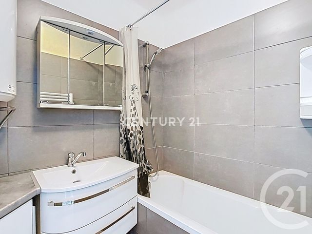 Appartement F3 à vendre - 3 pièces - 50.08 m2 - AUBAGNE - 13 - PROVENCE-ALPES-COTE-D-AZUR - Century 21 Agence Beaumond