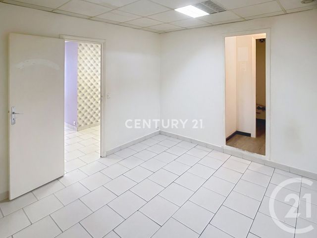 commerce à louer - 43.18 m2 - LA PENNE SUR HUVEAUNE - 13 - PROVENCE-ALPES-COTE-D-AZUR - Century 21 Agence Beaumond