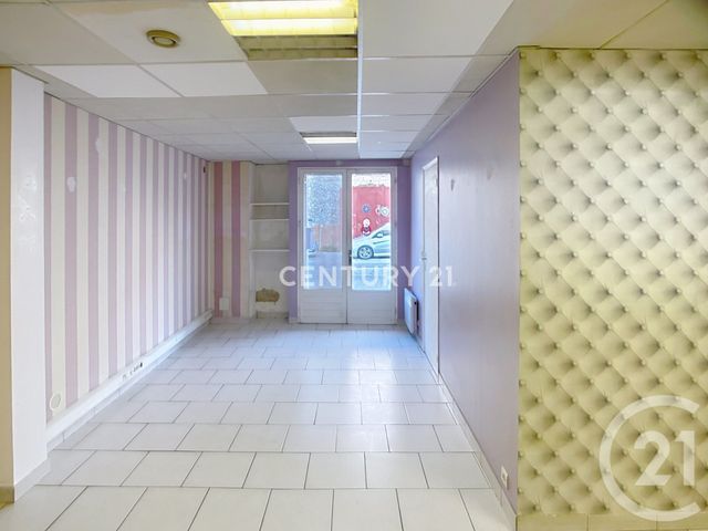 commerce à louer - 43.18 m2 - LA PENNE SUR HUVEAUNE - 13 - PROVENCE-ALPES-COTE-D-AZUR - Century 21 Agence Beaumond