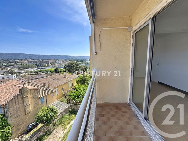 Appartement F3 à louer - 3 pièces - 63.53 m2 - AUBAGNE - 13 - PROVENCE-ALPES-COTE-D-AZUR - Century 21 Agence Beaumond