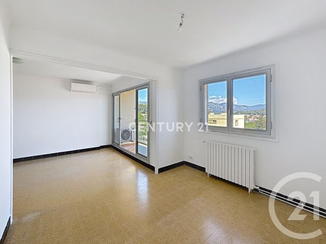 Appartement F3 à louer - 3 pièces - 63.53 m2 - AUBAGNE - 13 - PROVENCE-ALPES-COTE-D-AZUR - Century 21 Agence Beaumond