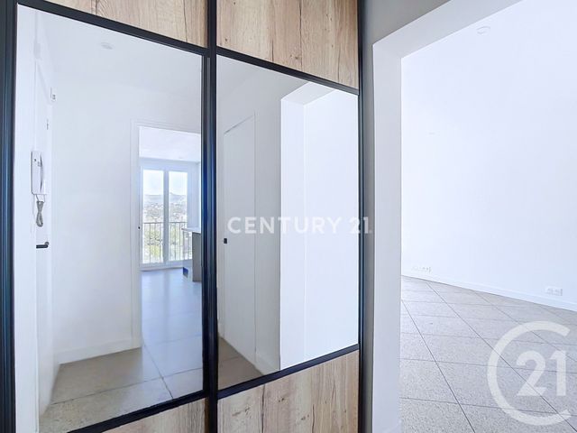 Appartement à vendre - 5 pièces - 80.34 m2 - LA PENNE SUR HUVEAUNE - 13 - PROVENCE-ALPES-COTE-D-AZUR - Century 21 Agence Beaumond