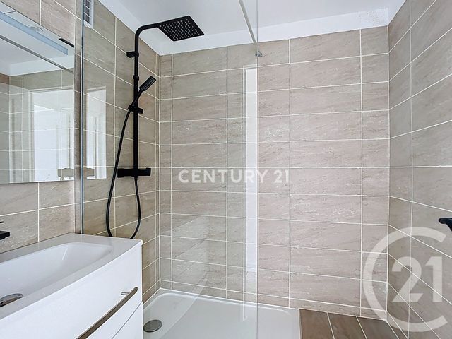 Appartement à vendre - 5 pièces - 80.34 m2 - LA PENNE SUR HUVEAUNE - 13 - PROVENCE-ALPES-COTE-D-AZUR - Century 21 Agence Beaumond