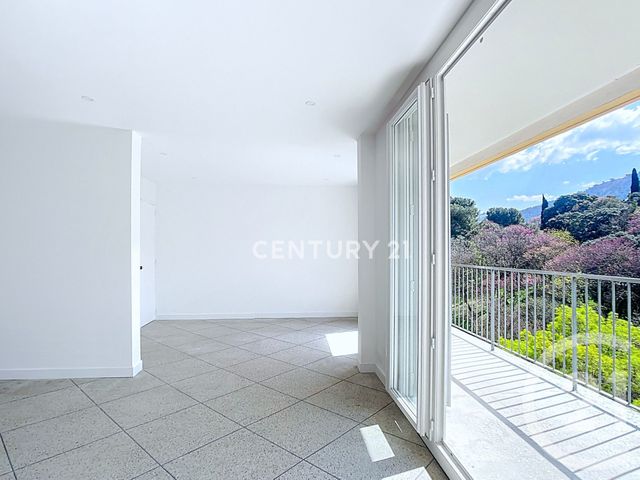 Appartement à vendre - 5 pièces - 80.34 m2 - LA PENNE SUR HUVEAUNE - 13 - PROVENCE-ALPES-COTE-D-AZUR - Century 21 Agence Beaumond