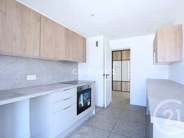 Appartement à vendre - 5 pièces - 80.34 m2 - LA PENNE SUR HUVEAUNE - 13 - PROVENCE-ALPES-COTE-D-AZUR - Century 21 Agence Beaumond