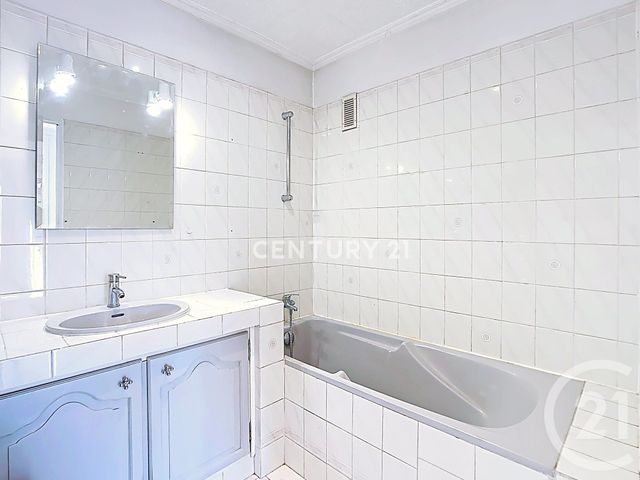 Appartement F3 à vendre - 3 pièces - 74.2 m2 - AUBAGNE - 13 - PROVENCE-ALPES-COTE-D-AZUR - Century 21 Agence Beaumond